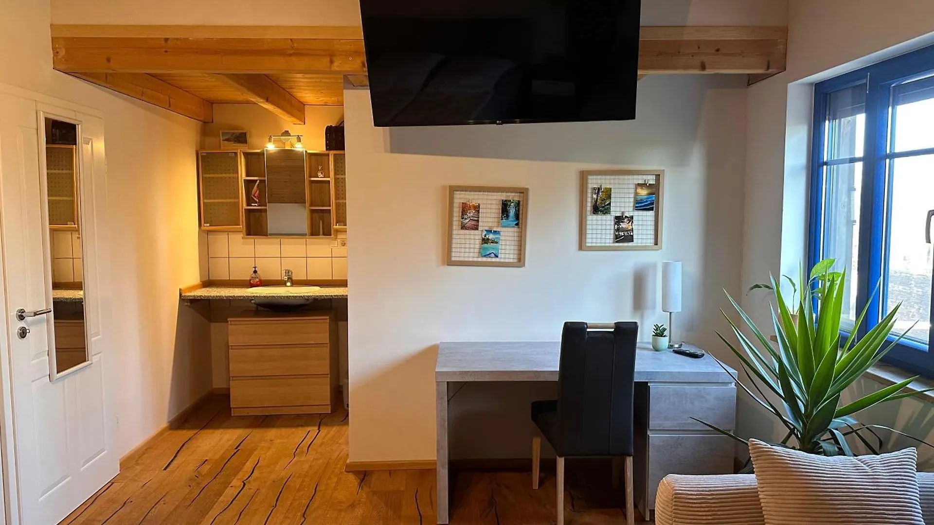 Ferienwohnung Mit Sonniger Dachterrasse Am Pferdehof Eichendorf Deutschland